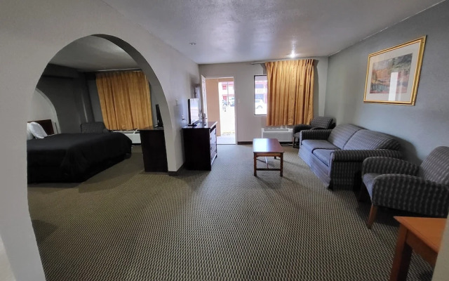 Hallmark Inn & Suites