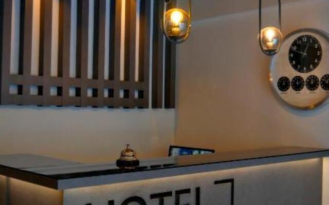 Nefis Hotel City