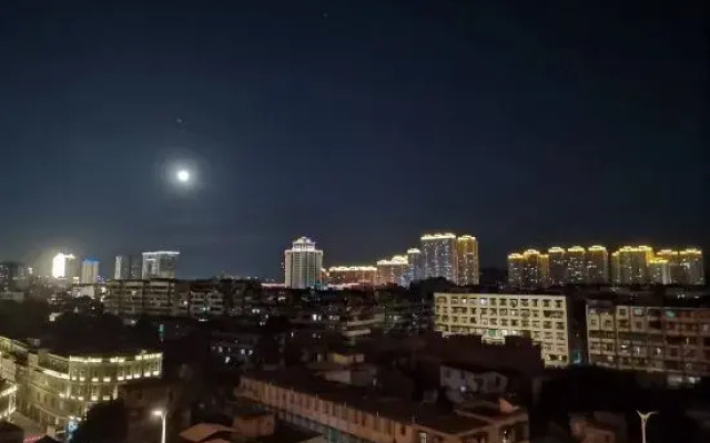 Vienna Classic Hotel (Shantou Little Park)