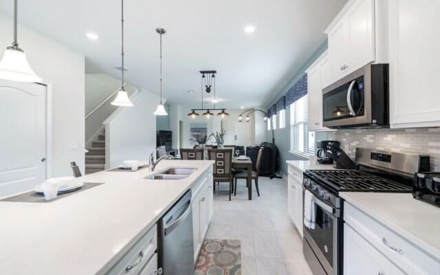 5448 Misty oak Circle