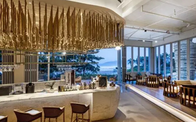 Salt Crystal Hotel By RìChū