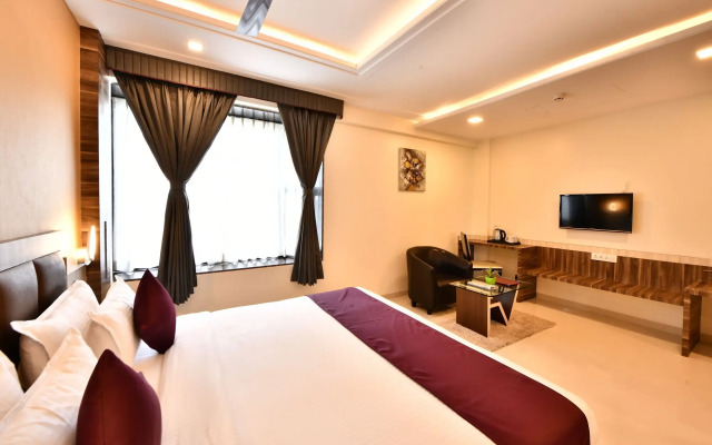 Click Hotel Sagar Plaza Chakan, Pune