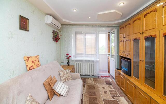 Comfortable apartments on Hrushevskogo street near 16 city hospital