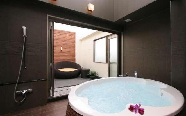 HOTEL W - Adults Only