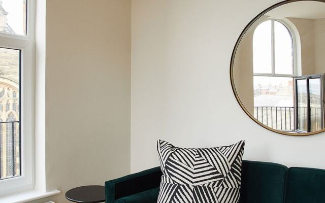 Host Stay Artsbank Apartment