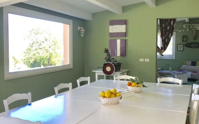 Country Villa with Swimming Pool