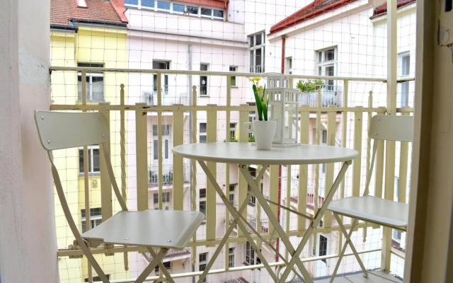 Airstay Prague : DeLuxe Apartment Old town