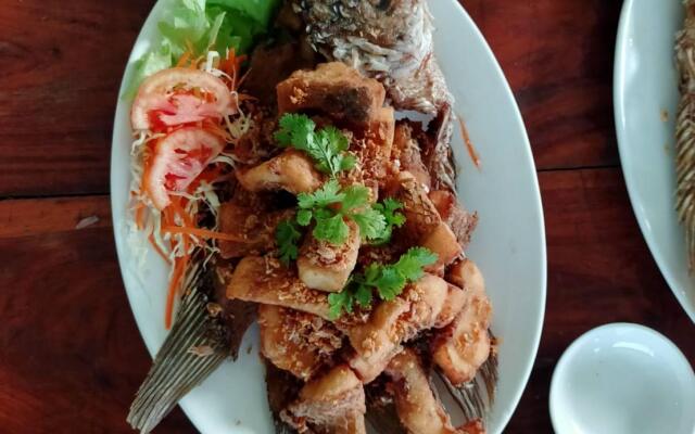 Uthaithani Resort