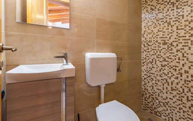 Beautiful Home in Medulin With Wifi and 2 Bedrooms