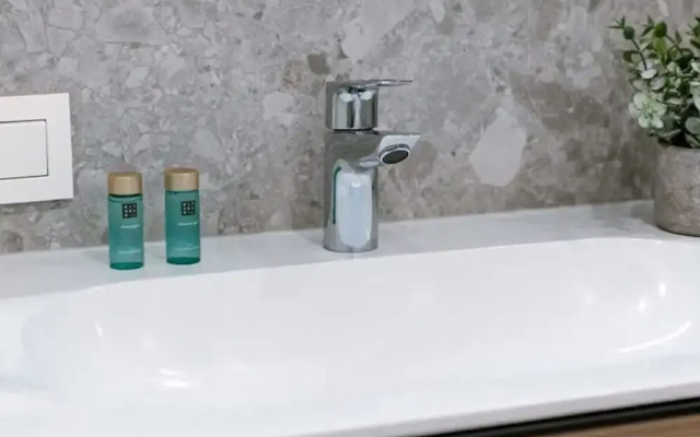 Pleasant Apartment With Frontal sea View