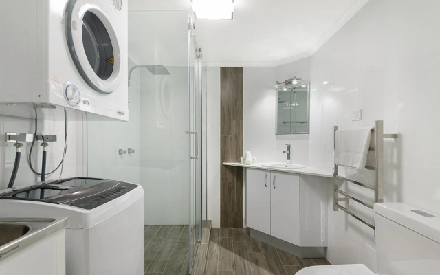Port Douglas Outrigger Holiday Apartments