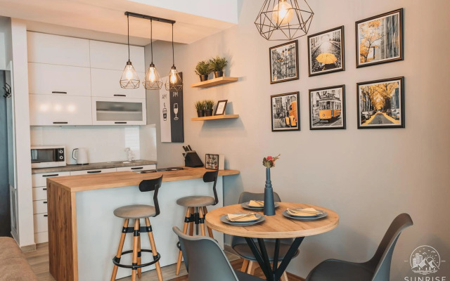 Sunrise Luxury Apartment