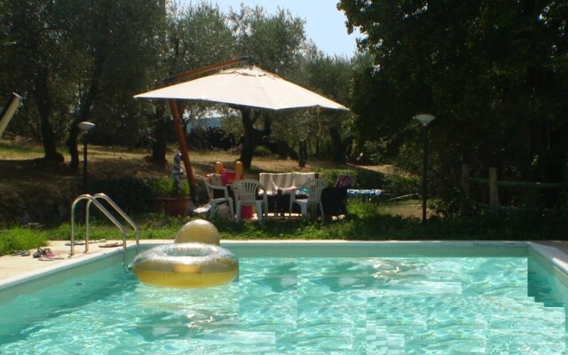 Charming Villa in Tuscany With Swimming Pool