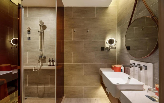 Atour Hotel Yanan Luyi Park