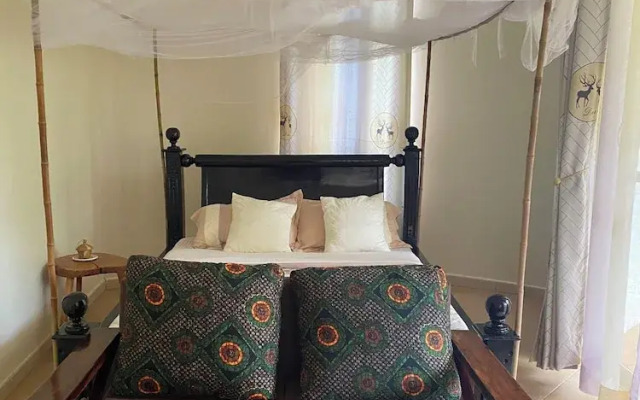 Rafiki Safari Lodge Bwindi