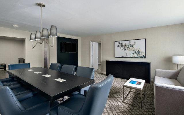 DoubleTree Suites by Hilton Charlotte - SouthPark