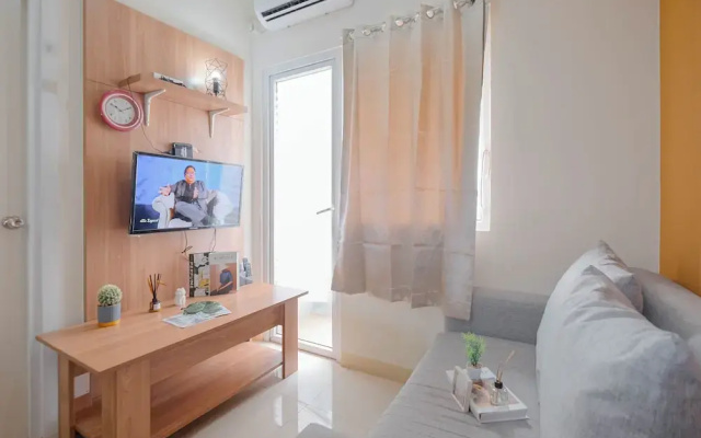 Strategic 2Br Near Unj At Green Pramuka City Apartment