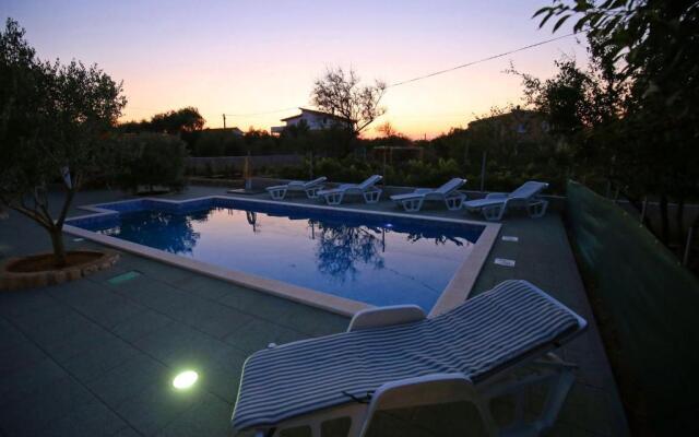 Apartments Nikaia