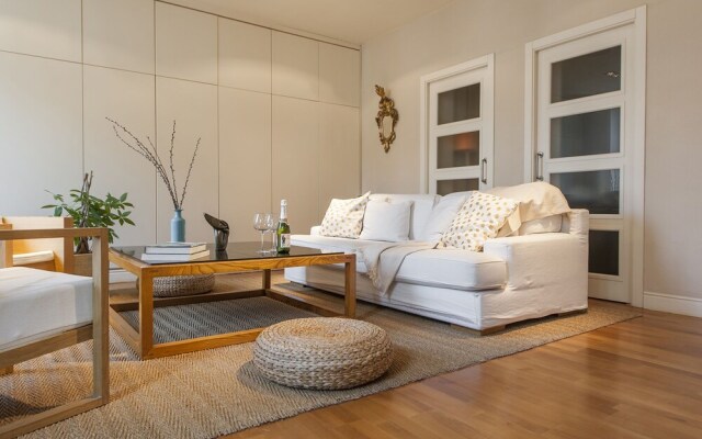 Exclusive - Luxury Sol I