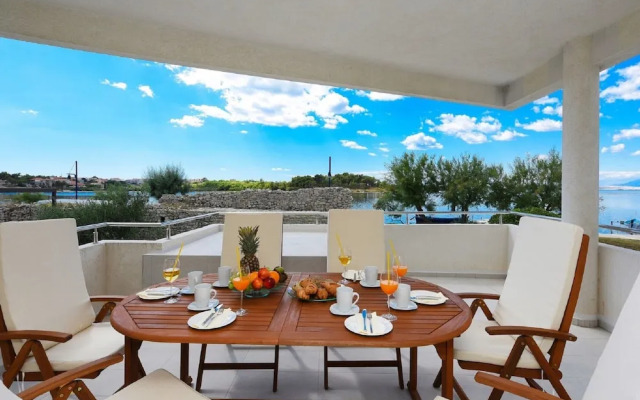 Modern Villa in Nin With Terrace