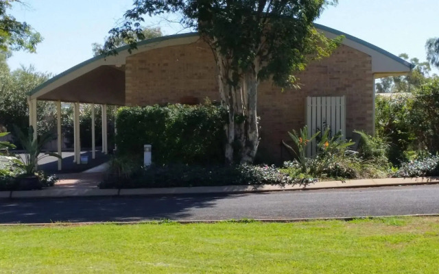 Mulga Country Motor Inn