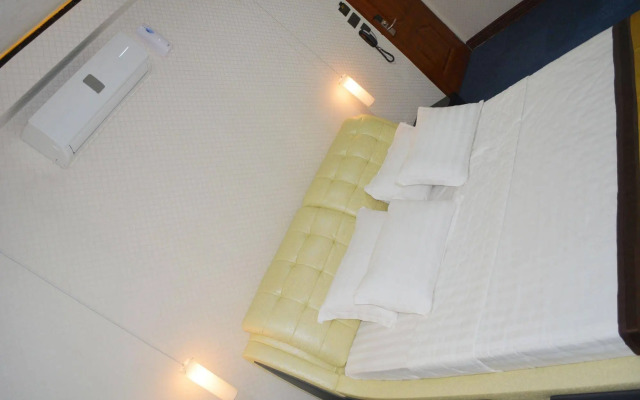 999 Hotel