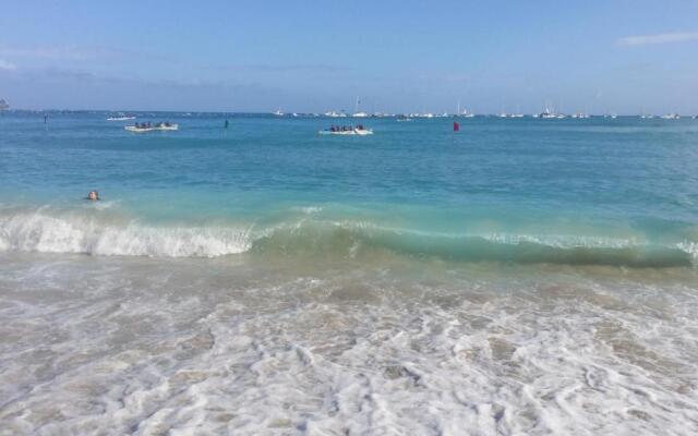 Kon Tiki 234 Renovated King Studio