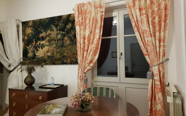 Château de Salvert - Appartement & Chambre d'Hôtes