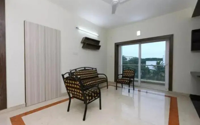 The Posh Residency, Ecr