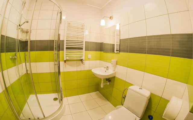 Dizzy Daisy Hostel