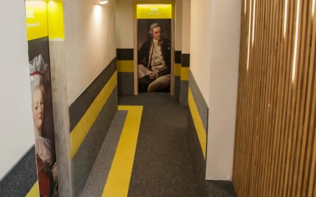 White House Family Hotel