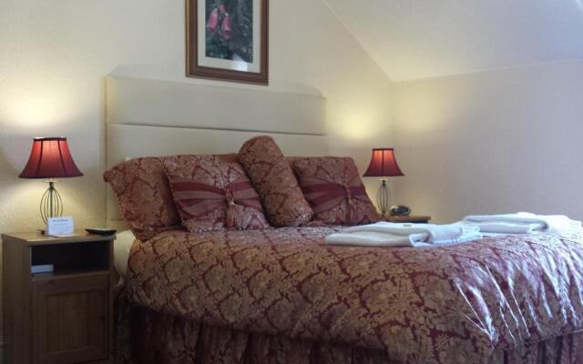 Ascot House Guest House (Adults Only)