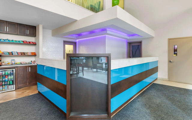 Best Western Plus Hotel Montreal