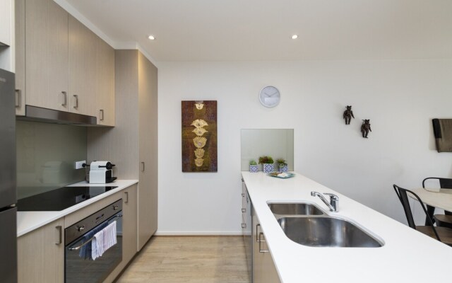 Accommodate Canberra - Envy