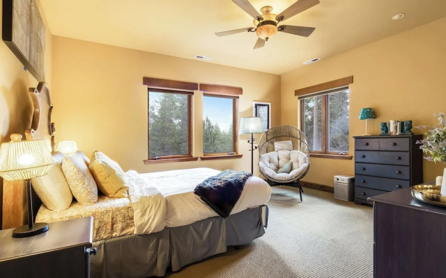 Star Haven Retreat 5 BDR Stunner!