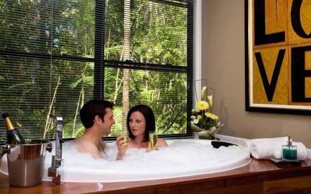 Amore On Buderim Luxury Rainforest Cabins