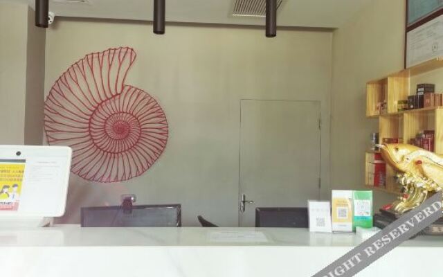 Shell Hotel(Hejian new station)