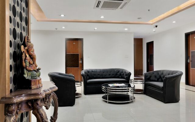 Capital O 12384 Hotel Rudra Grand