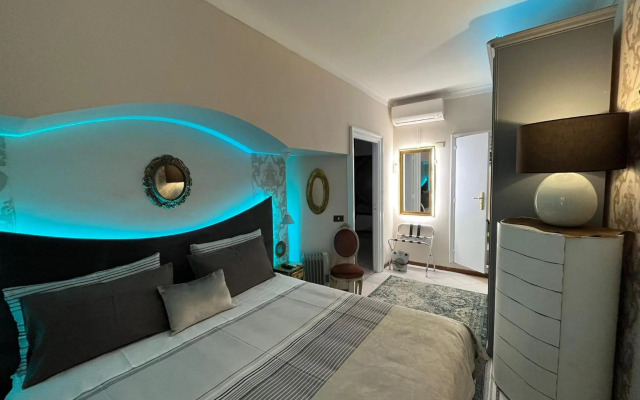 Spanish Steps bedroom