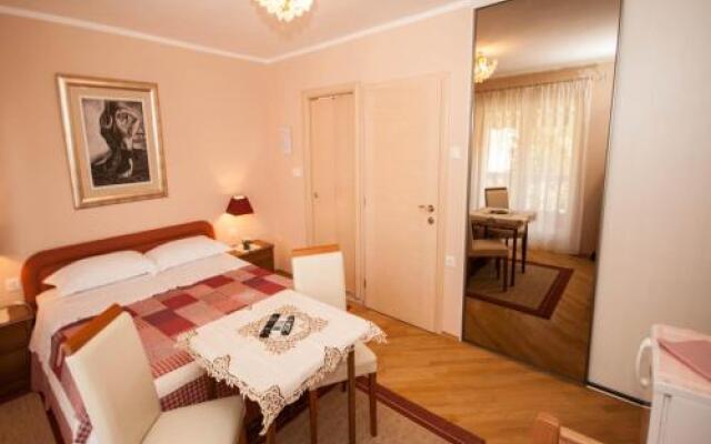 Rooms Nadica