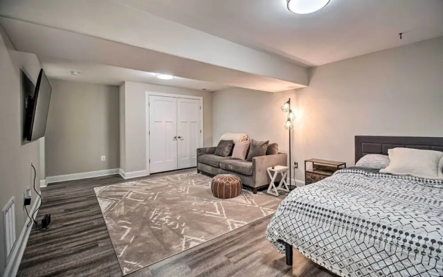Downtown Fredericksburg Home w/ Large Patio!