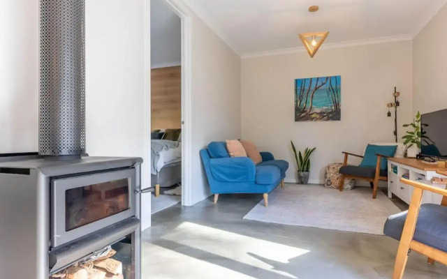 Pine Beach Guest House in the Heart of Balnarring