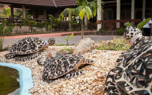 Amani Tiwi Beach Resort