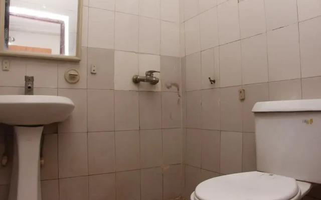 Halims Hotel & Towers