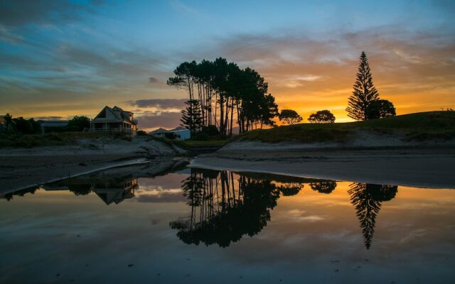 Surf N Stay Whangamata - Hostel