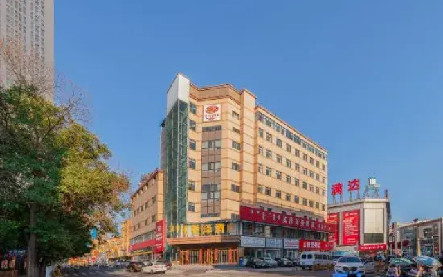 Yingze Hotel (Hohhot Hailiang Square Xinhua Square Subway Station Branch)