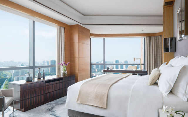 Pullman Haining