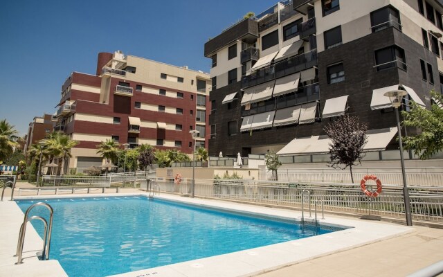 EnjoyGranada LUJO Piscina y Parking