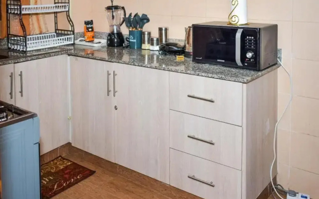 Lux Suites Lay Canon Apartments Ngara