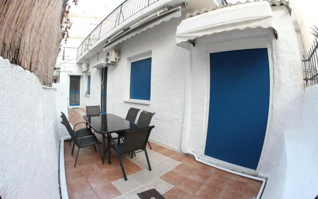Detached house 1km from Acropolis Filopappou